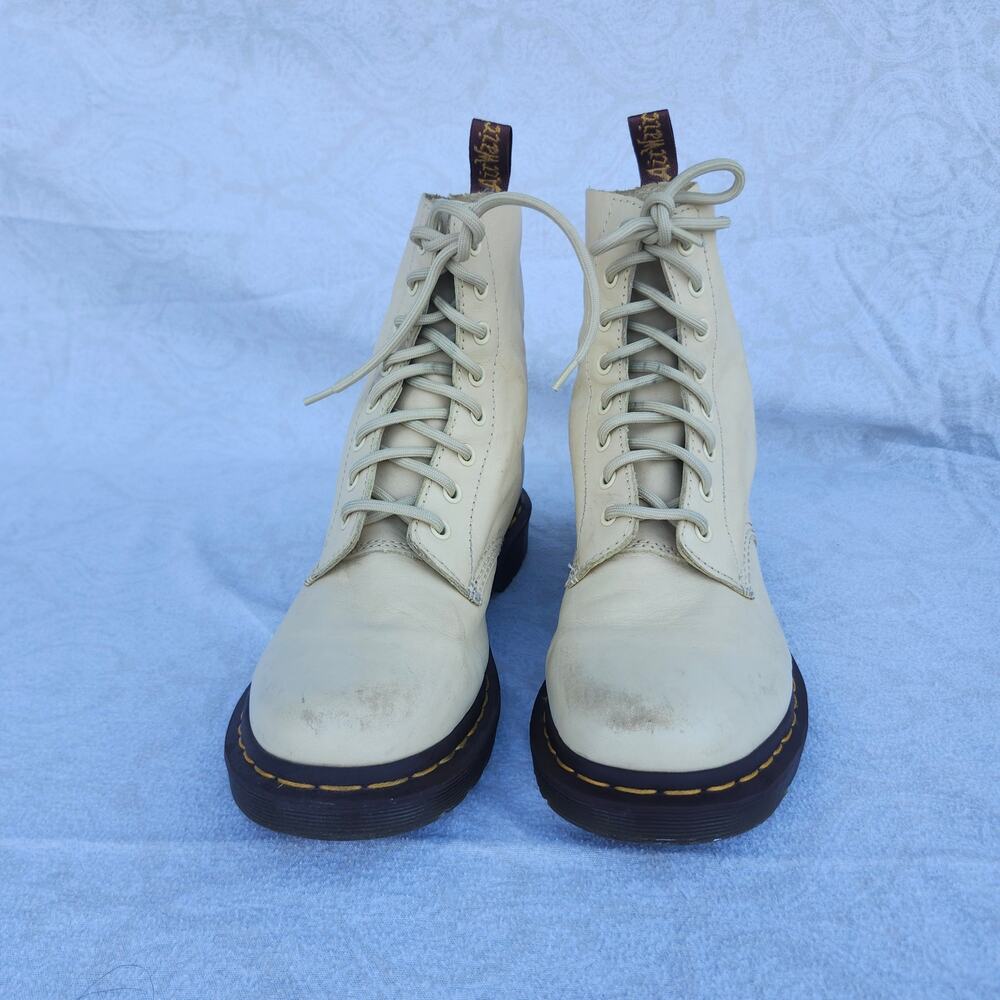 Dr Marten Womens Sz 9 1460 Viginia Leather 8 eye Cream Lace Up Boot